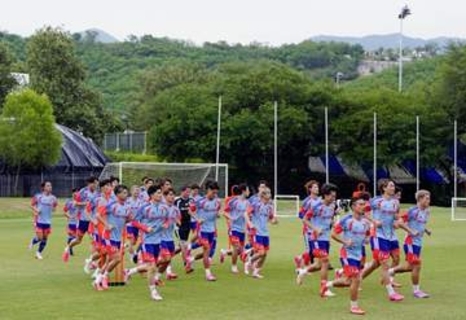 W杯代表、久保らミニゲーム調整　事前合宿地、鎌田も参加し汗流す