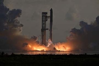 宇宙船「スターシップ」打ち上げ　スペースX、初の地球周回軌道へ