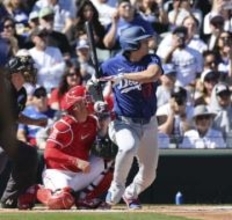 大リーグ、岡本は2打数無安打　山本2失点、大谷1安打