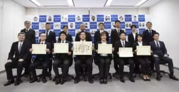 警察官採用、動画と漫画でPR　若い世代へ、コンテスト表彰式