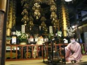 世界遺産の青岸渡寺で開山祭　和歌山・那智勝浦