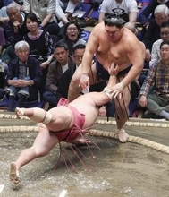 横綱大の里、綱とり霧島ら安泰　大関陣、熱海富士も初日白星