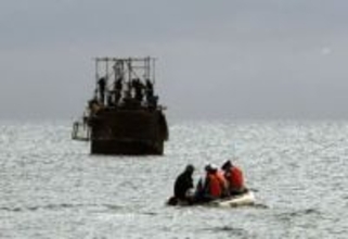 潜水のダイバー心肺停止か　山口の海底炭鉱