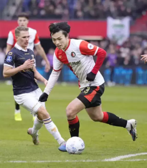 上田綺世は終盤まで出場　サッカーのオランダ1部