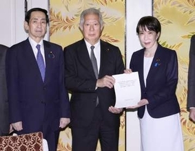 皇族確保、立法府総意決定　女性身分保持と男系養子