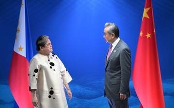 フィリピンと中国、互いに抗議　南シナ海での衝突