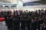 「東証「記録と記憶に残る1年」　大納会、高市首相も出席」の画像1