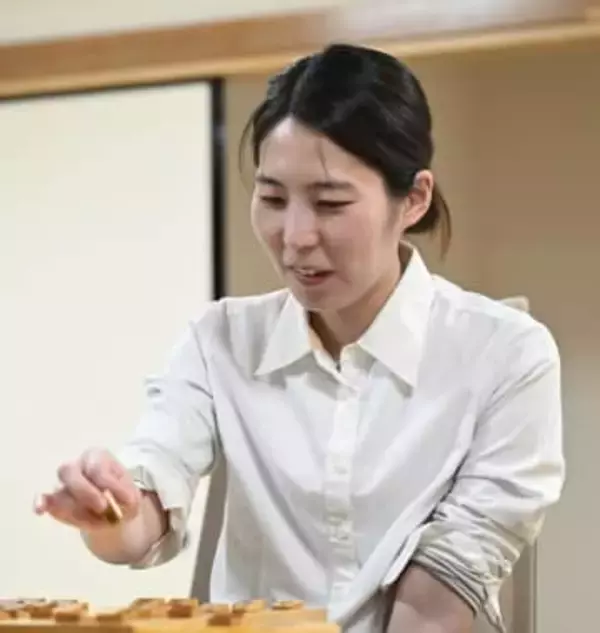 福間香奈、プロ試験は初戦黒星　女性初の将棋棋士を目指す