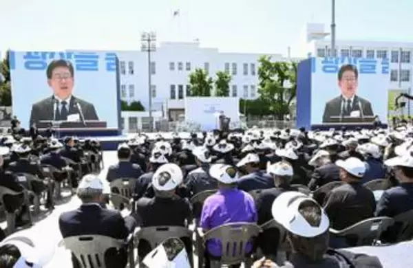 李大統領「崇高な精神忘れない」　160人超殺害の光州事件46年