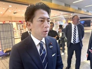 核の議論「当然」と防衛相　一カ国で安保確立できず