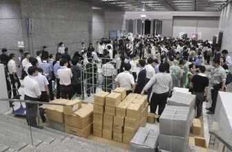 異常な豪雨、千葉県が庁舎開放　あふれる帰宅困難者に迅速対応