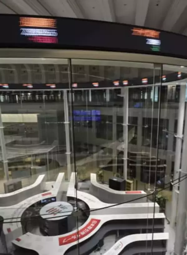 東証、午前終値454円高　米国株高が追い風