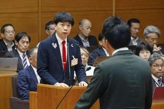 豊橋市長の辞職勧告可決　愛知、アリーナ整備費巡り