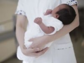 出生数、10年連続で最少更新　25年70万人、少子化進む