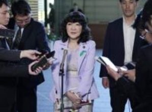 市場は大型連休中の急変を警戒　原油が揺さぶる円相場