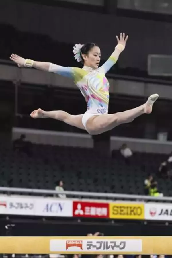 体操女子・西山首位、杉原3位　NHK杯、個人総合の1回目