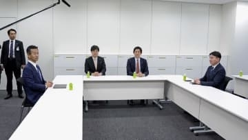 給付付き税額控除の加速で一致　自維立公、議論の場で食い違い