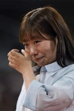 引退の体操芦川うららさんに花束　平均台名手として活躍