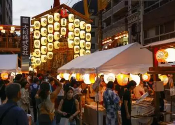 「コンチキチン」京の町に　祇園祭、宵山期間入り