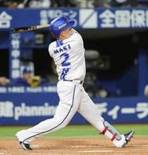 D7―3中（22日）　牧が30号先制2ラン