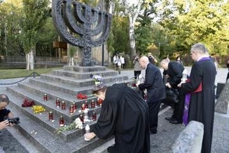 ユダヤ人大虐殺から85年　ウクライナ、侵攻で記憶継承課題