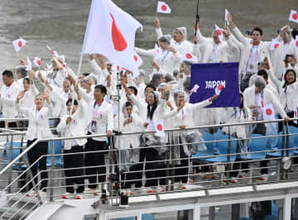 パリ五輪、セーヌ川で開会式　多様性を意識、華やかな演出