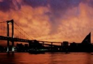 ＜あのころ＞夕焼けに逆三角形の影　31年前の11月7日