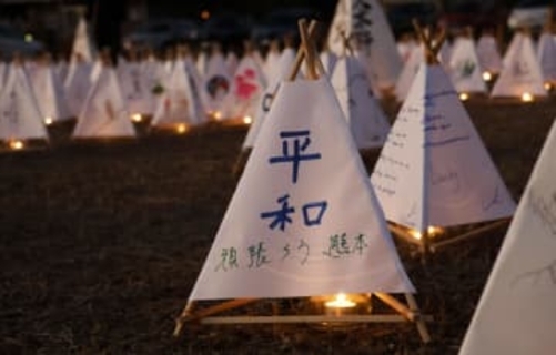 熊本地震追悼、手作りの紙の灯籠　学生アパート倒壊3人死亡