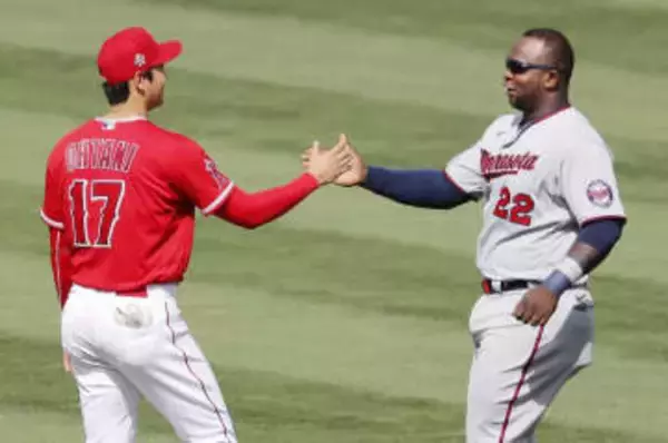 中日、強打者サノーを獲得　メジャー164本の内野手