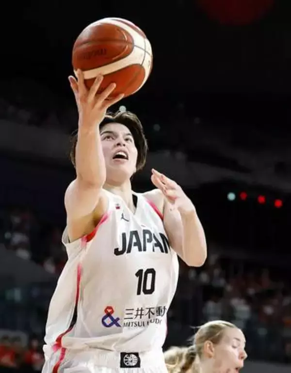 バスケ渡嘉敷来夢がトヨタに加入　女子Wリーグ、身長193センチ