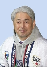 楽天新監督に前ロッテの吉井氏　異例のシーズン途中就任