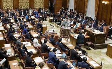 消費減税「結論を先取りしない」　首相、課題克服へ検討中