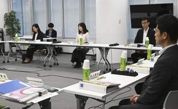 最低賃金1100円台後半の公算　引き上げに向け会合、月内決着へ