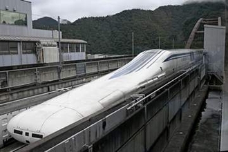 リニア、2分半で時速500キロ　JR東海、山梨で体験乗車会