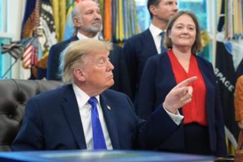 米政権、大型投資をアピール　中西部激戦州に製鉄所建設計画