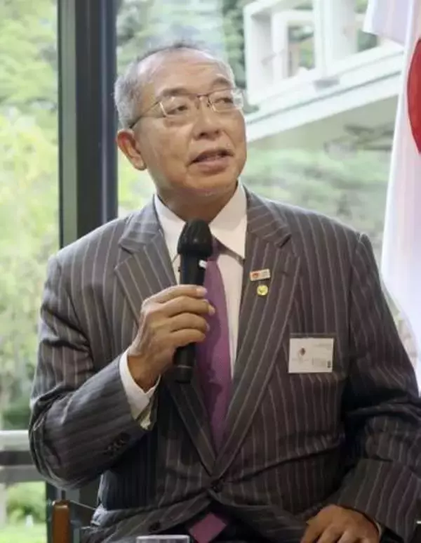 比マグサイサイ賞で親睦会　服部さん「次世代育てる」