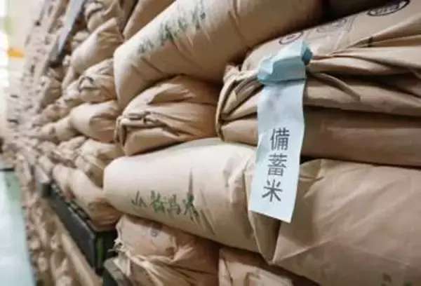 【独自】備蓄米10万トン追加買い戻し　27年生産目安、大幅減産へ