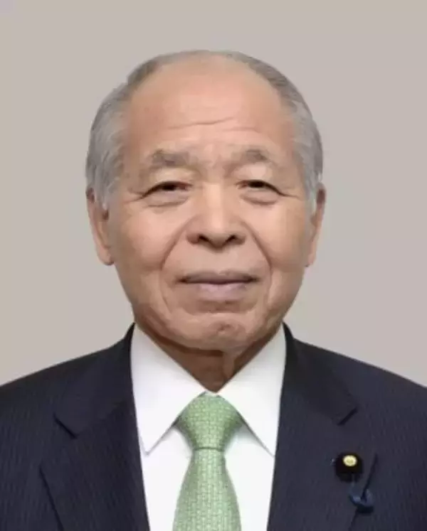 鈴木宗男氏、近く訪ロへ　北方領土墓参の再開要請