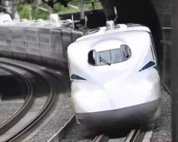 東海道新幹線、雪で遅れ　小田原でポイント不具合も