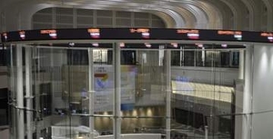 東証、午前終値5万9343円　中東の緊張緩和に期待