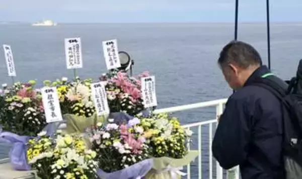 元島民、洋上で先祖供養　北方領土、訪問めど立たず