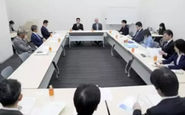 大阪延伸ルート、自維が再検討へ　北陸新幹線整備委