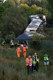 「英で列車脱線、11人負傷　約150人乗り」の画像1