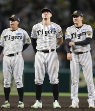 佐藤が三冠王に最多安打　阪神勢5人がタイトル獲得