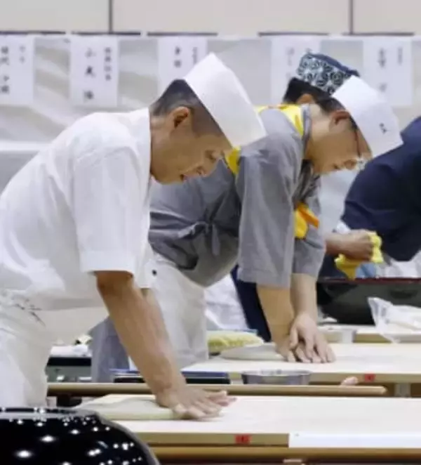 富山でそば打ち大会初開催　総合名人に大分の58歳女性