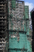 香港火災、前兆見過ごし「人災」　当局、不備警告も改善見られず