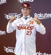 伊藤光捕手「まだまだ若い」　DeNAから楽天にFA移籍
