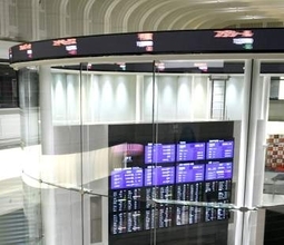 東証反発、終値328円高　下落傾向の反動で買い戻しの動き
