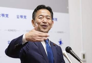 公明代表、在日韓国人3世と公表　大卒時国籍取得