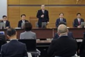 献金規制を軽視と首相を批判　公明代表、党首討論で